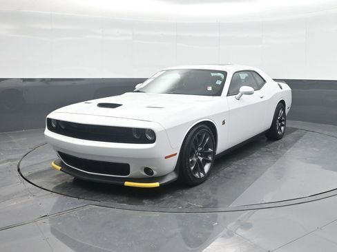 Used 2023 Dodge Challenger R/T Scat Pack w/ Plus Package image 29