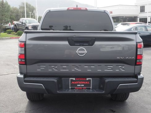 Used 2022 Nissan Frontier SV image 6