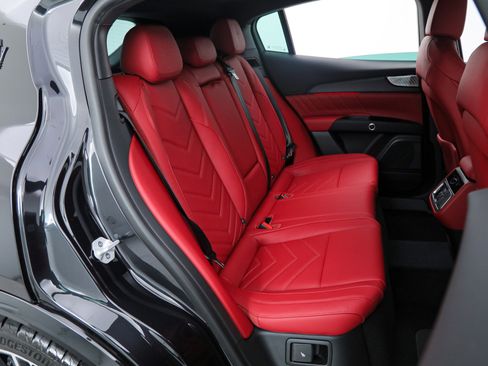 Used 2026 Maserati Grecale Modena image 15