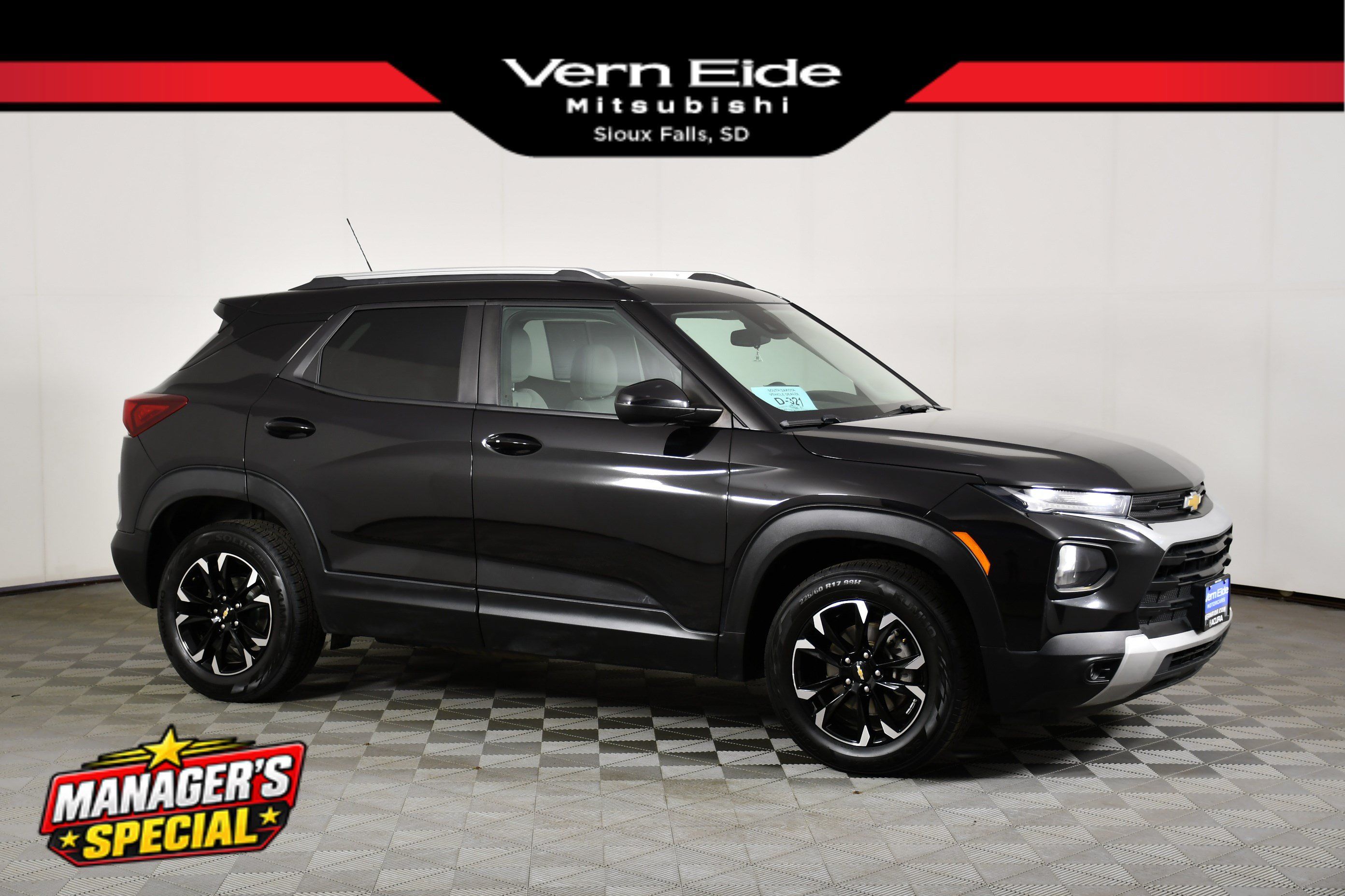 Used 2021 Chevrolet TrailBlazer LT AWD/4WD image 1