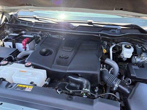 Used 2024 Toyota Tundra SR5 w/ TRD Sport Package AWD/4WD image 9