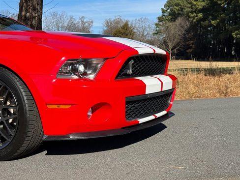 Used 2012 Ford Mustang Shelby GT500 w/ SVT Performance Pkg image 31