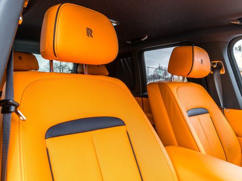 Used 2023 Rolls-Royce Cullinan Black Badge w/ Driver's Package AWD/4WD image 43
