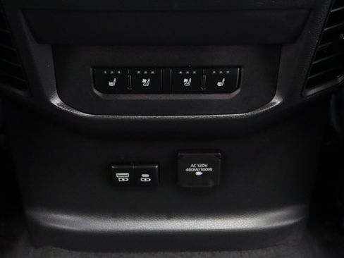 Used 2023 Toyota Tundra Platinum w/ Advanced Package image 34