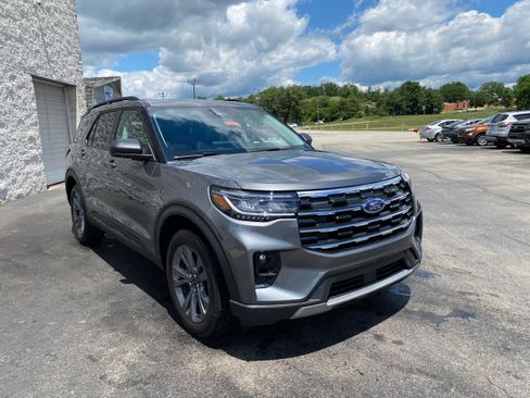 New 2026 Ford Explorer Active w/ Active Comfort Package AWD/4WD image 15