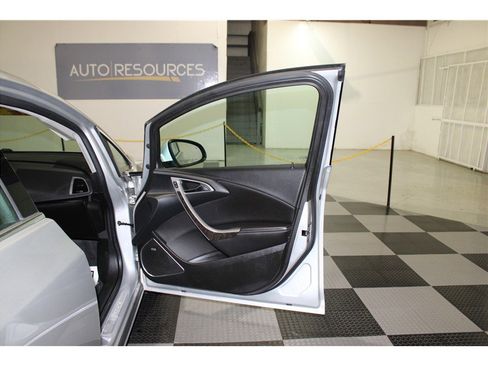 Used 2017 Buick Verano Leather image 24