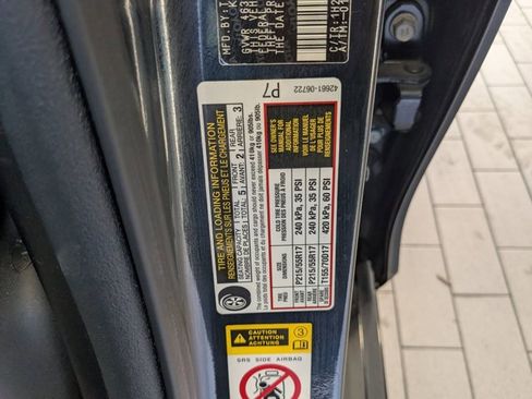 Used 2017 Toyota Camry SE FWD image 15