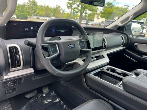 Certified 2025 Ford Expedition Max Active AWD/4WD image 26