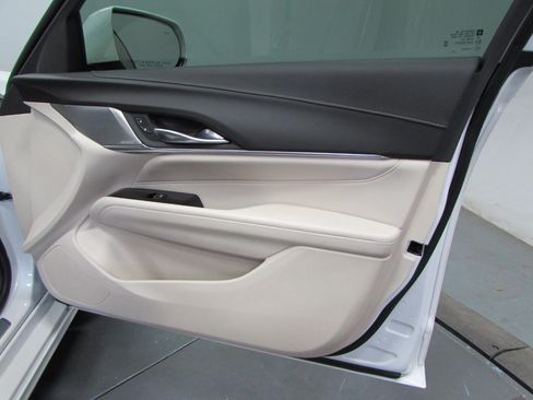 Used 2020 Cadillac CT4 Premium Luxury AWD/4WD image 16
