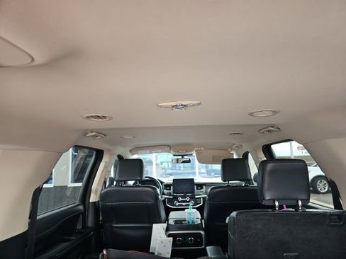 Used 2023 Ford Expedition Max XLT RWD image 12