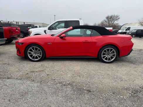 Used 2025 Ford Mustang GT Premium image 2