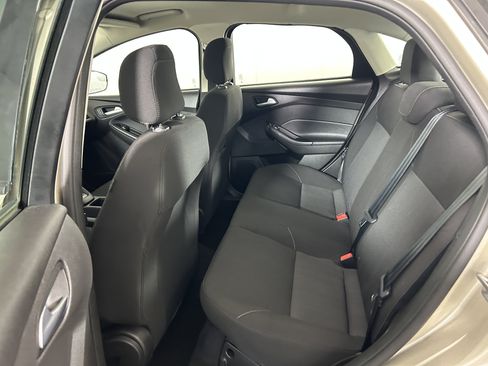 Used 2018 Ford Focus SE FWD image 21