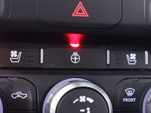 Used 2020 RAM 1500 Laramie image 25