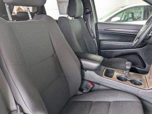 Used 2014 Jeep Grand Cherokee Laredo w/ Quick Order Package 23E AWD/4WD image 4
