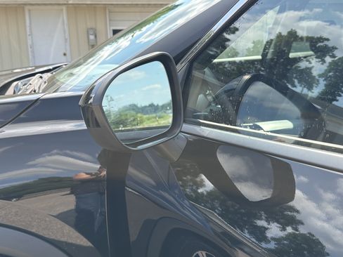 Used 2023 Nissan Rogue SV AWD/4WD image 13