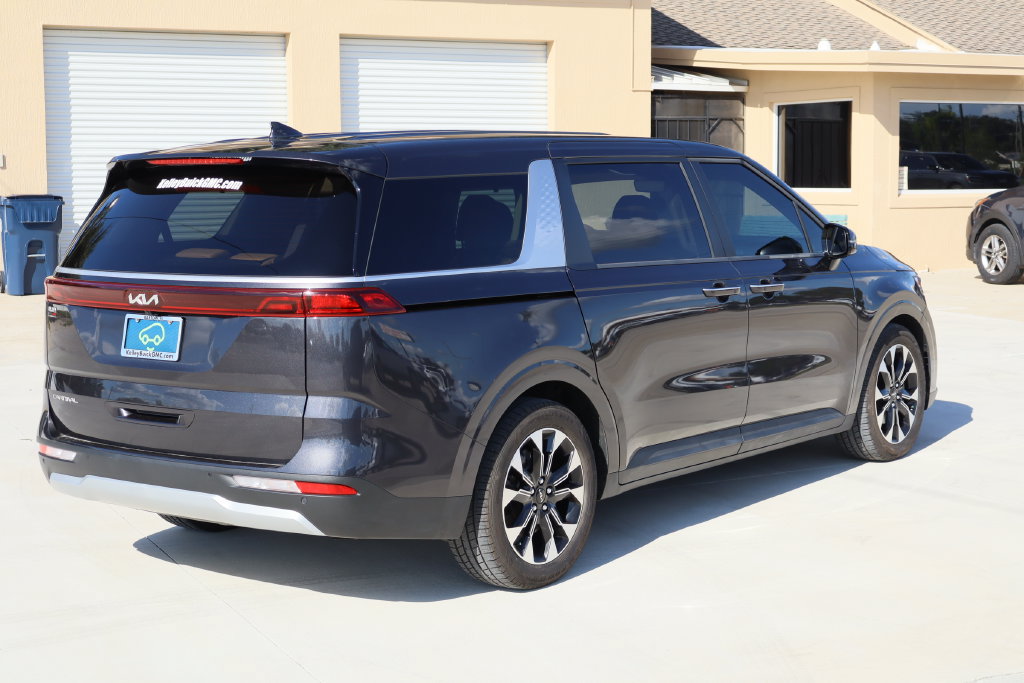 Used 2023 Kia Carnival EX FWD image 9