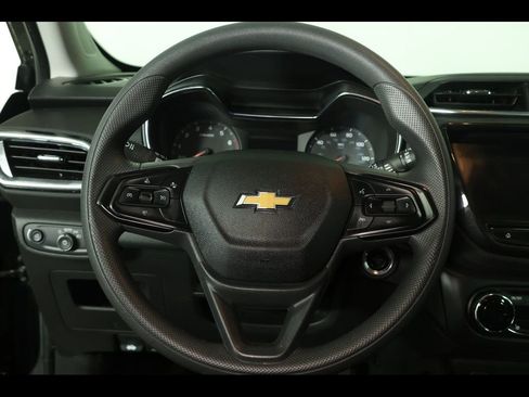 Used 2023 Chevrolet TrailBlazer LT w/ Convenience Package image 23