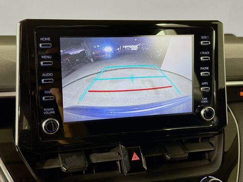 Used 2020 Toyota Corolla LE FWD image 14