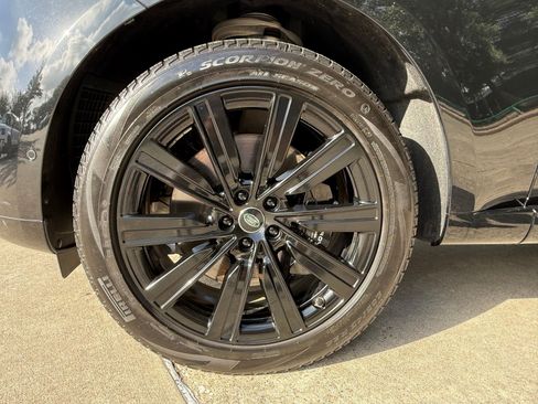 Used 2024 Land Rover Range Rover Autobiography AWD/4WD image 12