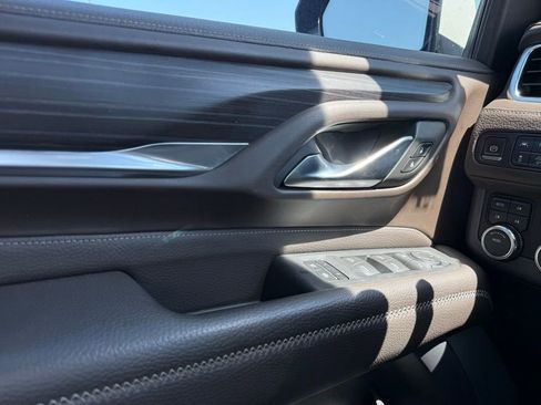 Used 2021 GMC Yukon Denali image 12