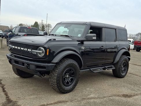 Used 2024 Ford Bronco Wildtrak image 6