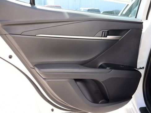 Used 2025 Toyota Camry SE image 16