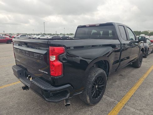 Used 2020 Chevrolet Silverado 1500 Custom w/ Custom Value Package RWD image 4