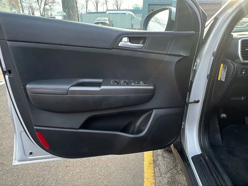 Used 2018 Kia Sportage LX image 21