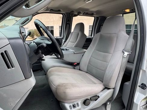 Used 2005 Ford F350 XLT image 29