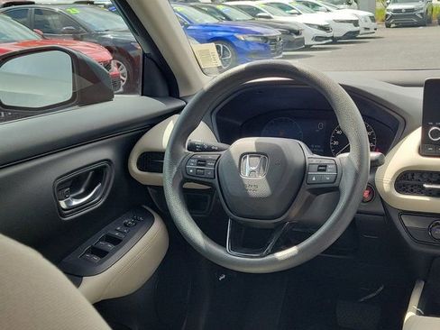 Certified 2025 Honda HR-V LX image 3
