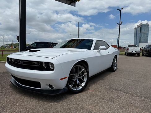 Used 2021 Dodge Challenger GT RWD image 13