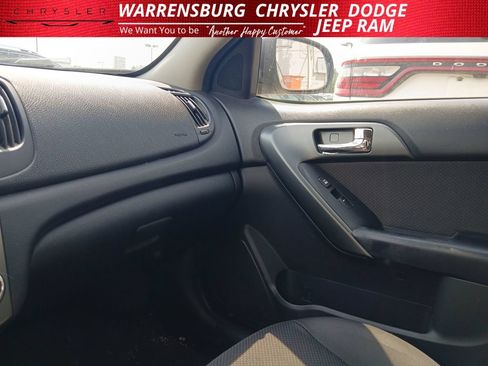 Used 2013 Kia Forte EX w/ Fuel Economy Pkg FWD image 17