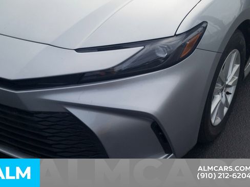 Used 2025 Toyota Camry LE image 12