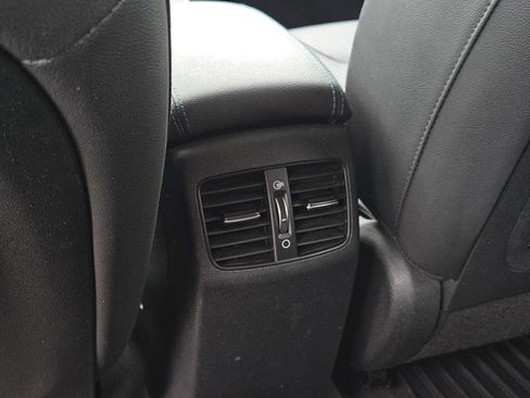 Used 2022 Kia Niro EX Premium image 27