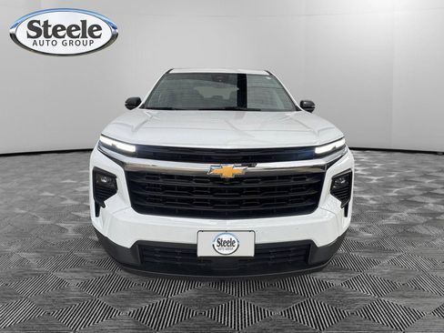 Used 2024 Chevrolet Traverse LS FWD image 8