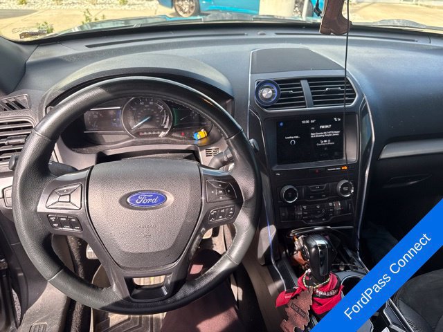 Used 2019 Ford Explorer XLT w/ Equipment Group 202A AWD/4WD image 11