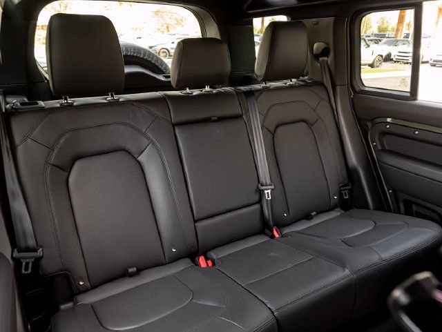 New 2026 Land Rover Defender 110 X-Dynamic SE AWD/4WD image 31