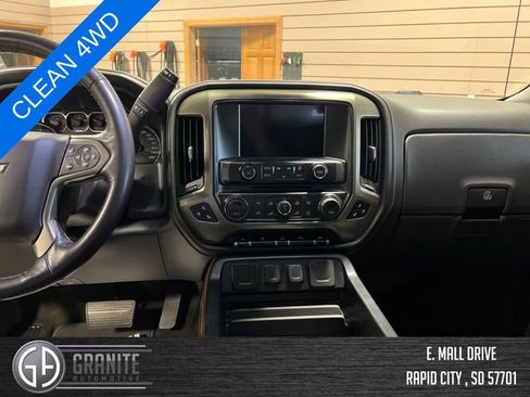Used 2018 Chevrolet Silverado 1500 High Country image 19