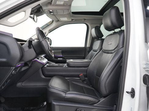 Used 2025 Ford Expedition Max Platinum AWD/4WD image 28