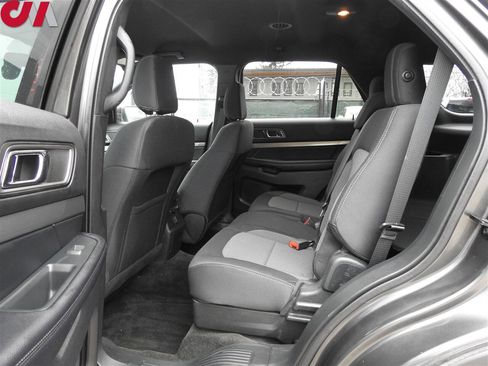 Used 2018 Ford Explorer XLT image 23