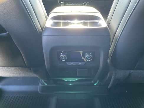 New 2026 Chevrolet Traverse LT w/ Midnight/Sport Edition image 25