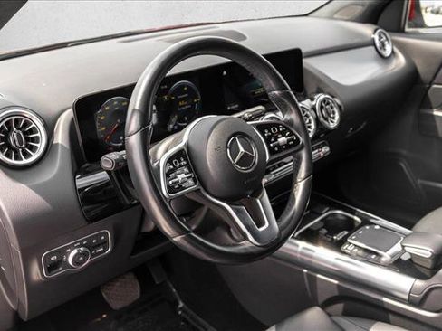 Used 2022 Mercedes-Benz GLA 250 4MATIC image 9