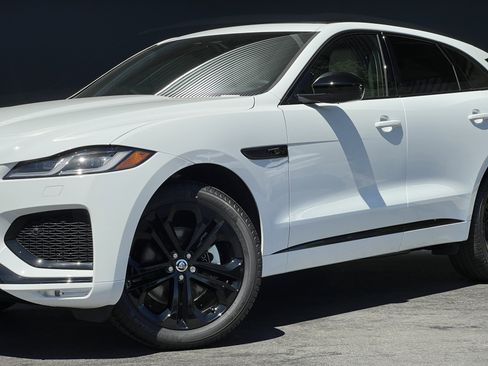 New 2025 Jaguar F-PACE R-Dynamic S AWD/4WD image 2