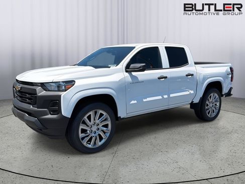 New 2026 Chevrolet Colorado W/T w/ Advanced Trailering Package AWD/4WD image 2