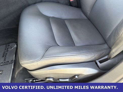 Certified 2025 Volvo V60 B5 Cross Country Plus image 28