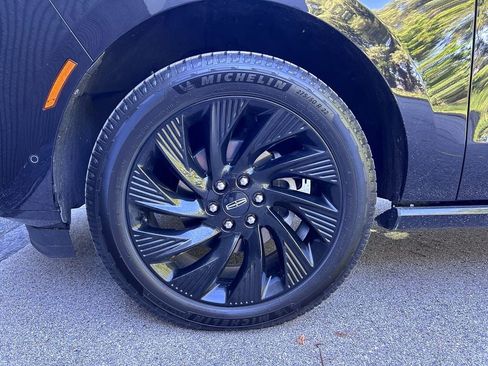 Used 2025 Lincoln Navigator Reserve w/ Jet Appearance Package AWD/4WD image 56