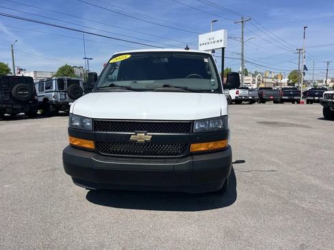 Used 2025 Chevrolet Express 2500 Extended w/ Driver Convenience Package RWD image 9
