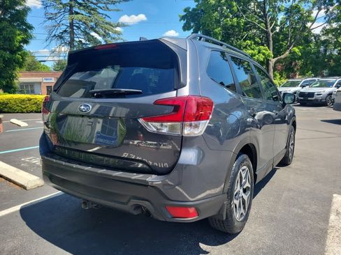 Certified 2023 Subaru Forester Premium AWD/4WD image 3