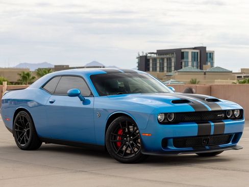 Used 2023 Dodge Challenger SRT Hellcat RWD image 5