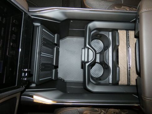 New 2026 RAM 2500 Limited AWD/4WD image 22